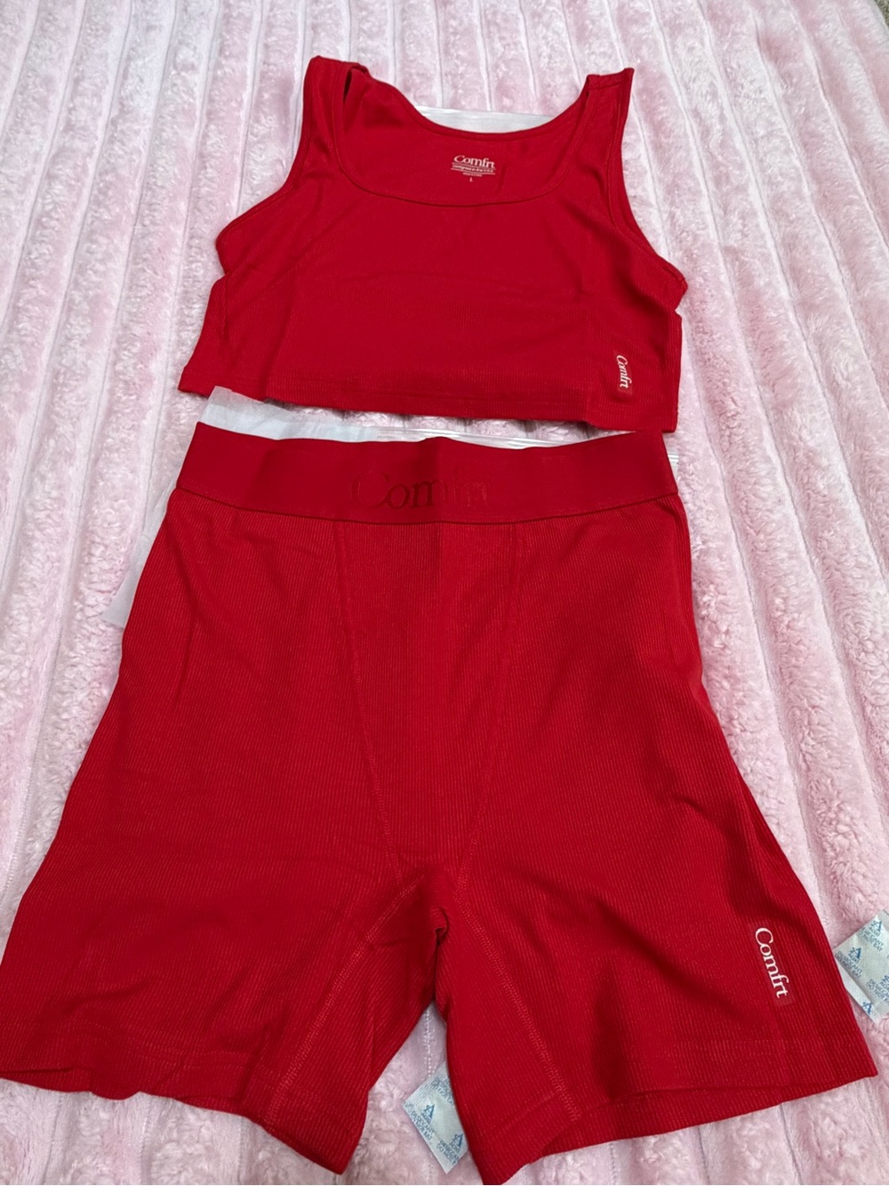 Red Ribbed Tank Top - Women - Picture 5 of 10